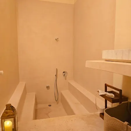Historic With Pool I Salento, Puglia Villa *