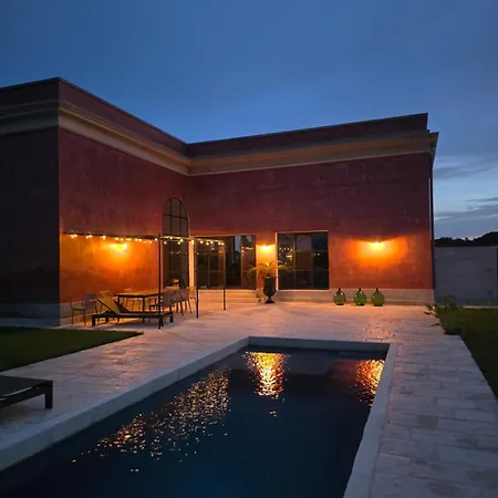 Historic With Pool I Salento, Puglia Villa